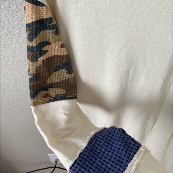 Long sleeve oversized top - Picture 3 of 3